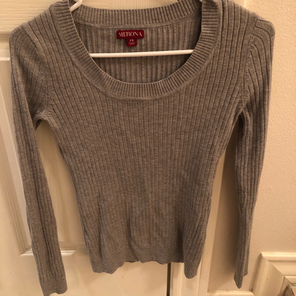 Women’s scoop neck rubbed long sleeve sweater size xs